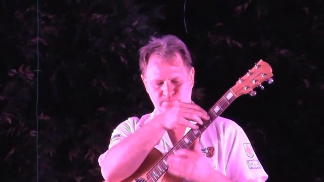 Yalta Jazz - Old World Bossa (Виталий Макукин) смотреть онлайн
