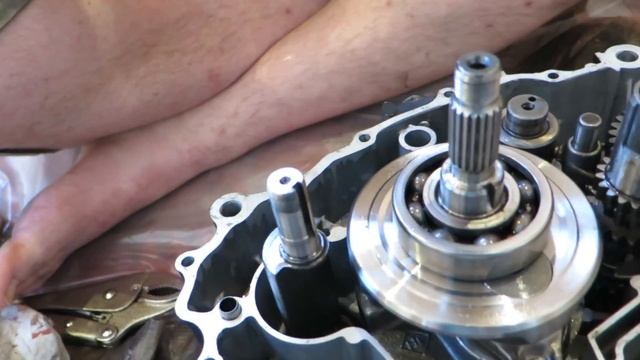 Как собрать двигатель 164FML Часть 4.1 смотреть онлайн