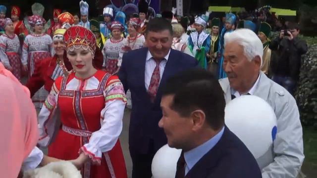 Выставка национальных культур в юбилейный День города смотреть онлайн