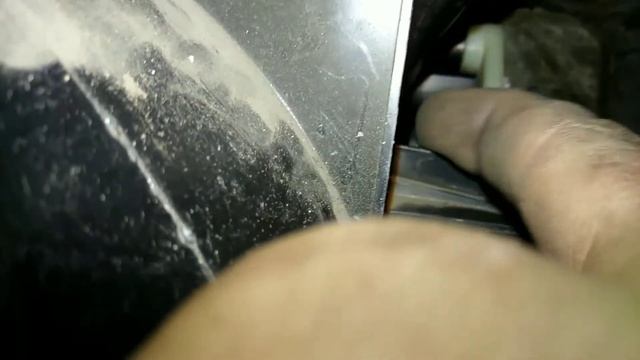 Снятие электродвигателя заслонки V71 циркуляции воздуха (ошибка Climatronic ) на Шкода Октавия тур