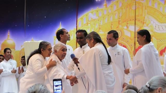 Dadi Janki Dances смотреть онлайн