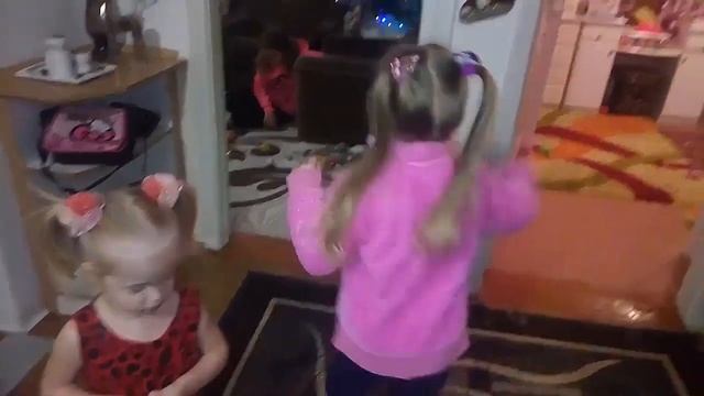 Рождество Христово! Колядуем! Русские колядки! Звёзды Мариника и Софи смотреть онлайн