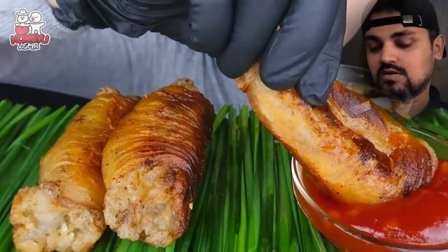 asmr eating intestine смотреть онлайн