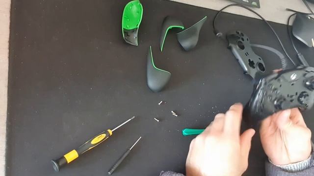 RAZER Wolverine V2 Open/Repair/fix/CLean Case Wired Gaming Controller for XBOX смотреть онлайн