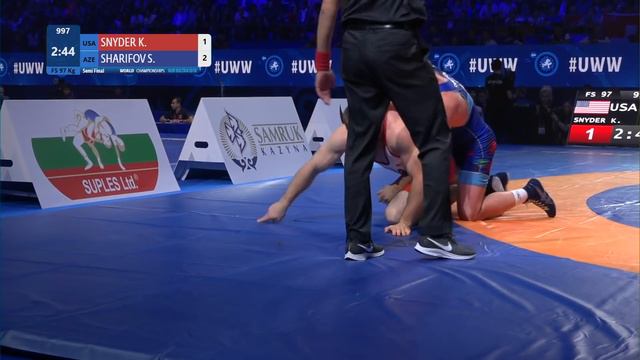 1/2 FS - 97 kg: K. SNYDER (USA) v. S. SHARIFOV (AZE) смотреть онлайн