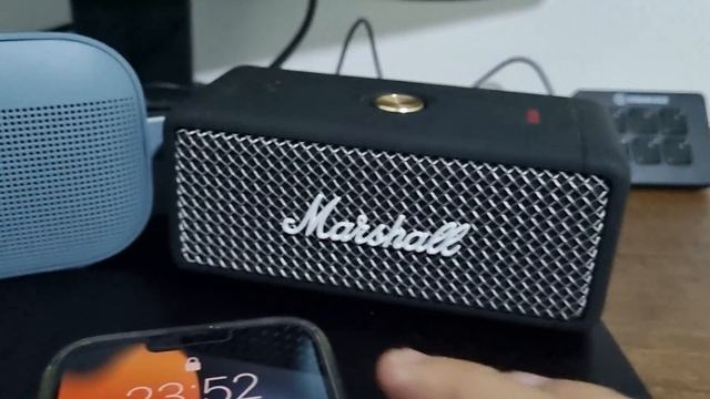 Bose SoundLink flex vs Marshall Emberton смотреть онлайн