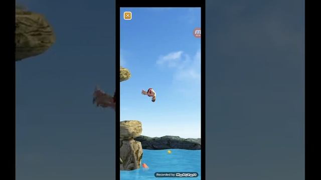 играю сальто делать в воду ставте лайки и потписываитись на мой канал я ище выпощу.