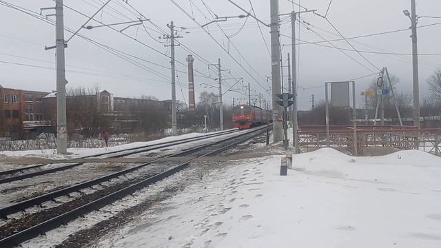 Электропоезд ЭД4М-0307 с сообщением Москва(Курский-Вокзал)-Электрогорск. смотреть онлайн