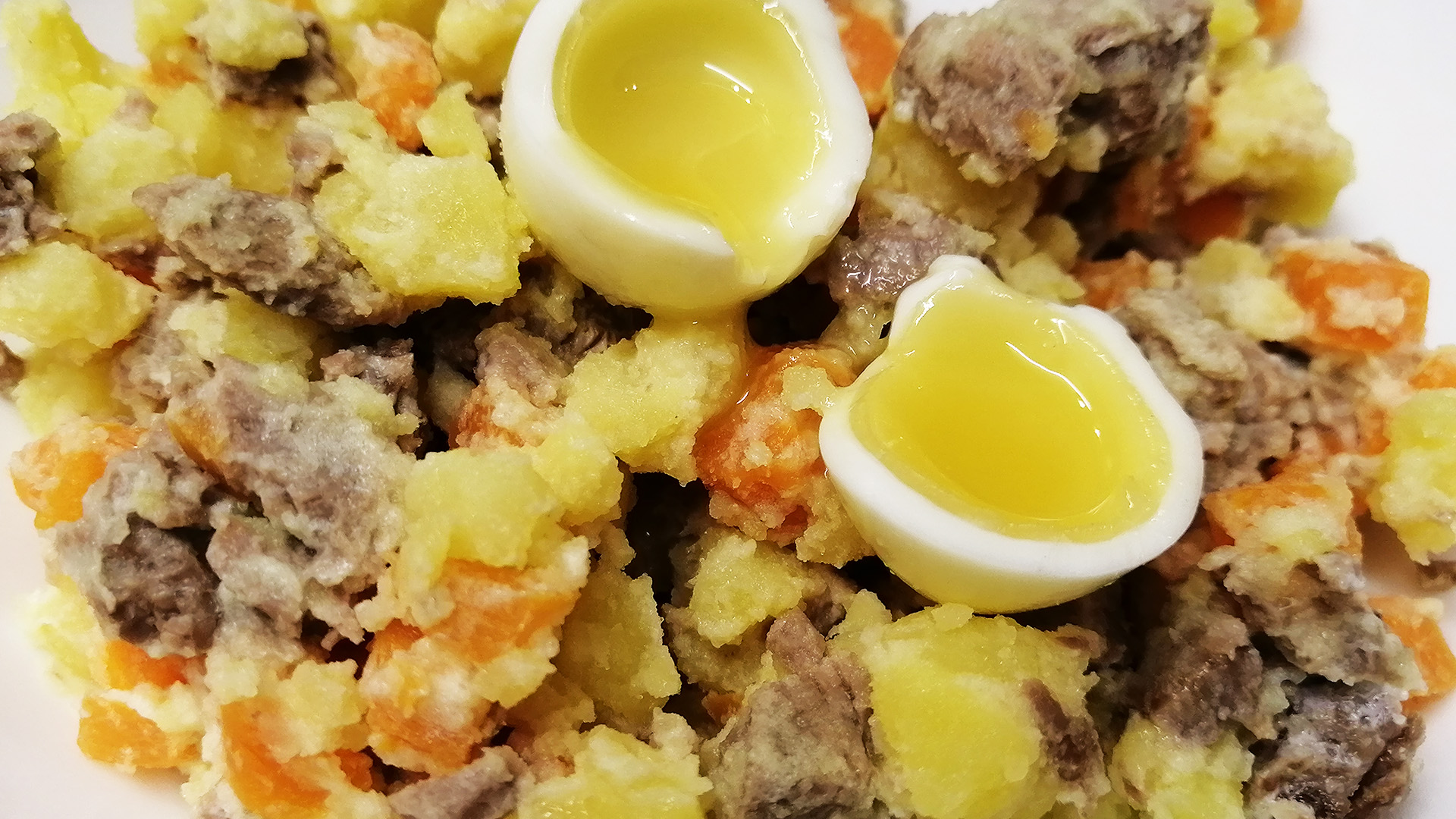 САЛАТ С ГОВЯДИНОЙ и овощами смотреть онлайн