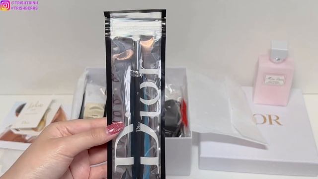 Dior Beauty Unboxing: New Pouch & Samples, Dior Makeup Brushes, Miss Dior Body Milk