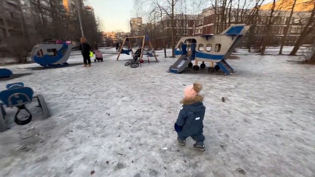 ВЛОГ: Делаем прописку детям | Покупаю милые подарки на 8 марта 💐 | Опять наушники! 06.03.24