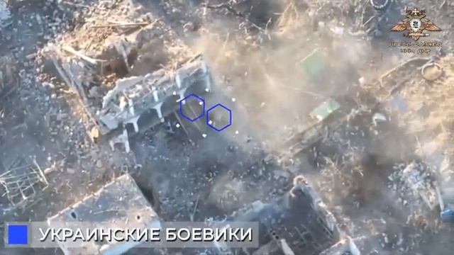 11th regiment of the #Russian PM DPR hits the stronghold of the #UA Army смотреть онлайн