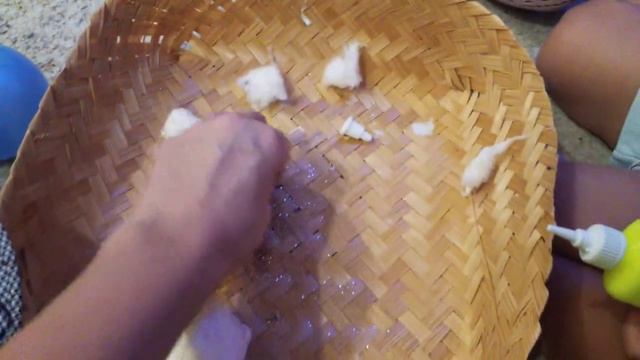 снежки своими рукам   игра с малышами супер игры для детей