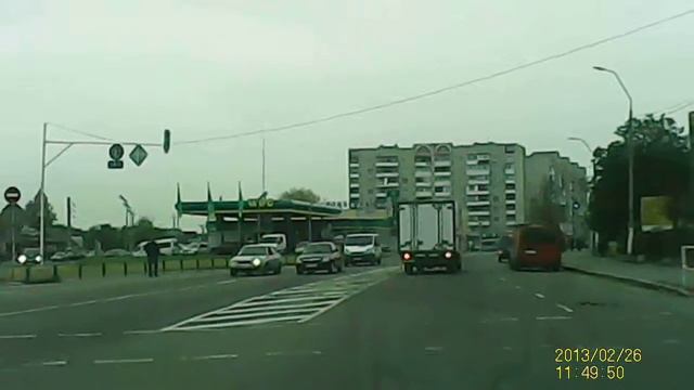 "Олень" на дороге смотреть онлайн