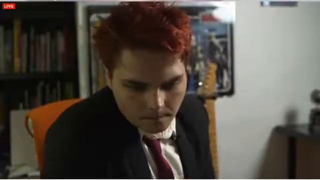 Gerard Way Playing Guitar!!