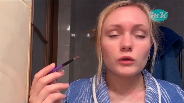 ПОВСЕДНЕВНЫЙ МАКИЯЖ С БЛЕСТКАМИ|| SOUPE IZ RUSALOK смотреть онлайн