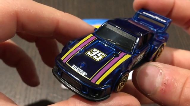 Hot Wheels 2022 Porsche 935 смотреть онлайн