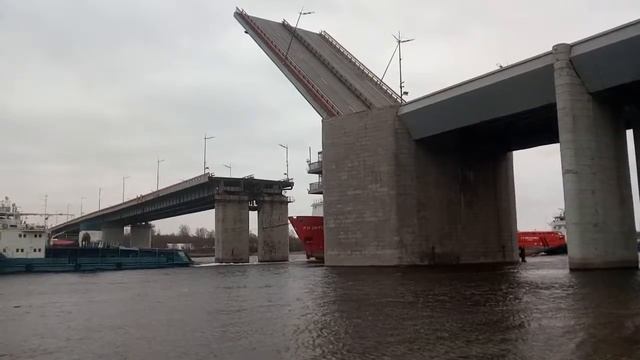 Ладожский мост. смотреть онлайн
