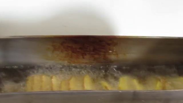 картофель спиралькой домашний вариант ! экономим масло ! смотреть онлайн