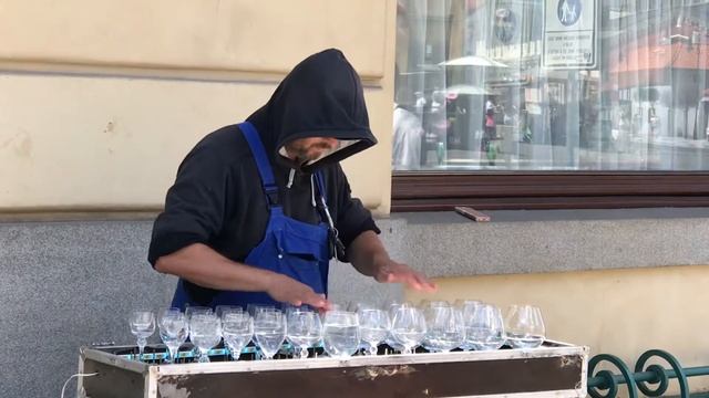 Игра на стаканах смотреть онлайн