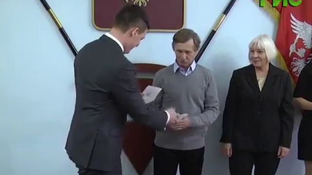 Переселенцы с юго-востока Украины получили российские паспорта смотреть онлайн