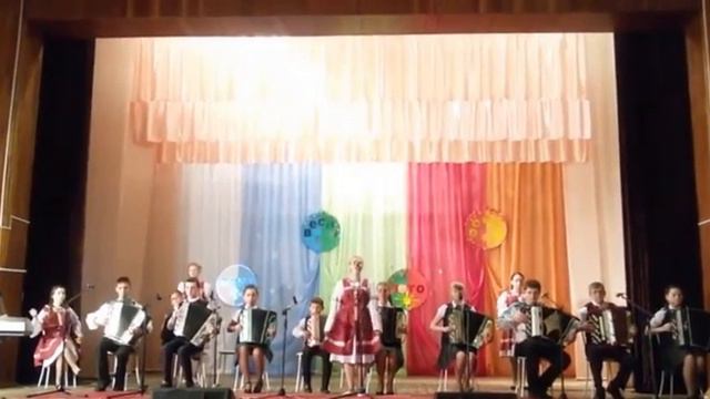 "Во кузнице" Поет Алина Герлах смотреть онлайн