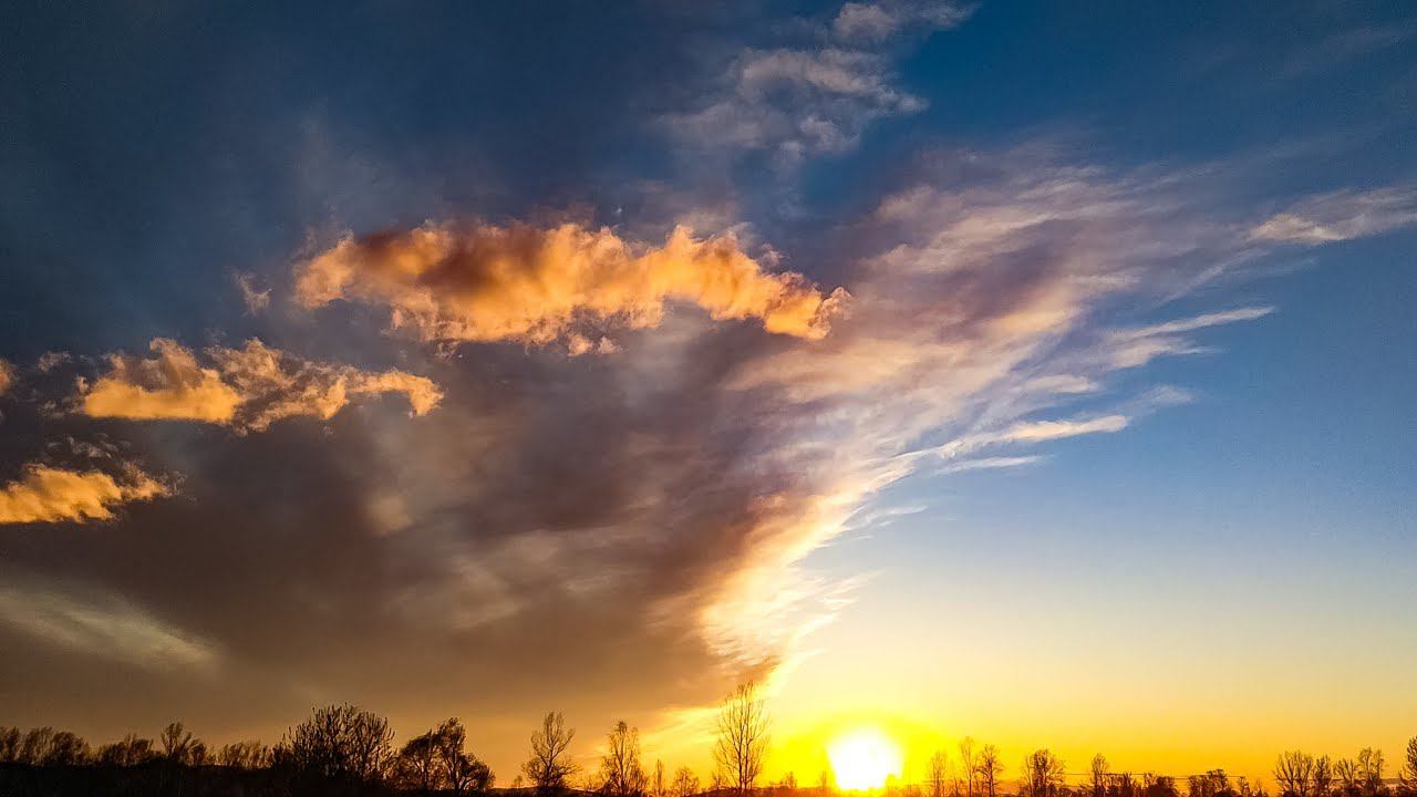 В День Победы - пламенное небо.. 9 мая 2021 года смотреть онлайн