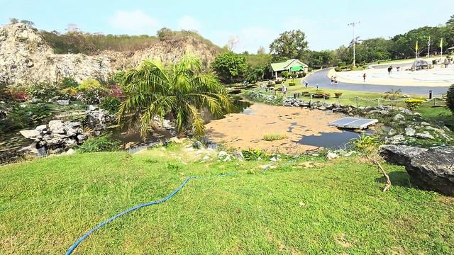 Наскальный золотой Будда. Паттайя. Тайланд. Khao Chi Chan Buddha. смотреть онлайн