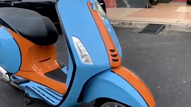 Vespa Full Wrap Oracal смотреть онлайн
