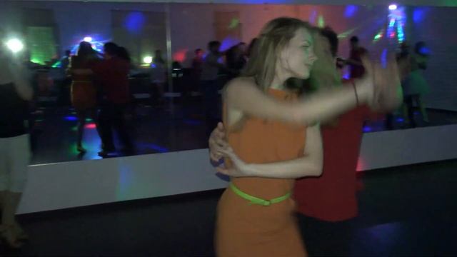 Дмитрий Татьяненко и Марина Артамонова - бачата смотреть онлайн