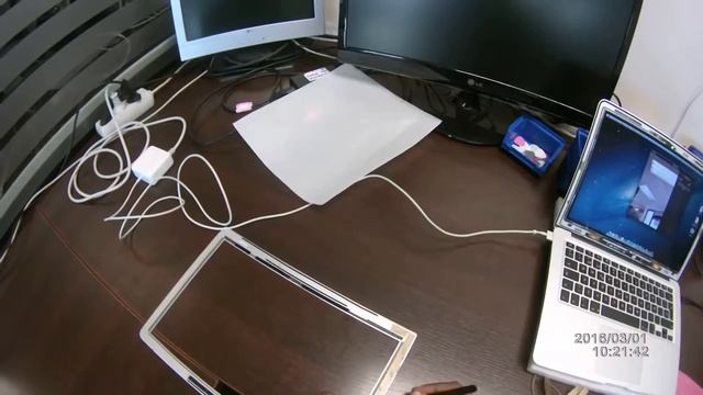 Macbook Air, cambio pantalla LCD. Parte 5. Toppantallas смотреть онлайн