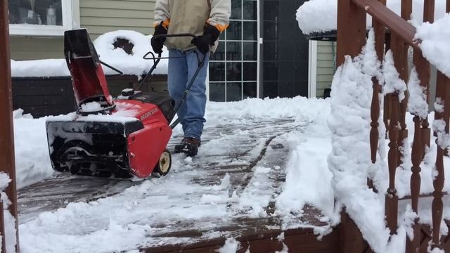 Honda HS621 Snow Blower Against 9 Inches of Heavy Wet Snow смотреть онлайн