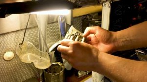 Карбюратор ЛОДОЧНОГО МОТОРА, разборка,чистка.