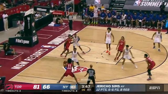 Knicks rookie Jericho Sims' powerful dunk and his head is above the rim ? смотреть онлайн