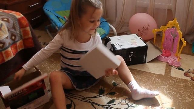 Первоапрельский розыгрыш. Пранки мама и папа разыграли дочь на 1 апреля! смотреть онлайн