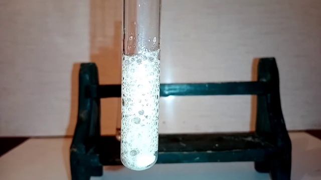 Получение ХЛОРОВОДОРОДА. Реакция ХЛОРИДА НАТРИЯ и КОНЦЕНТРИРОВАННОЙ СЕРНОЙ КИСЛОТЫ. Опыты по химии смотреть онлайн