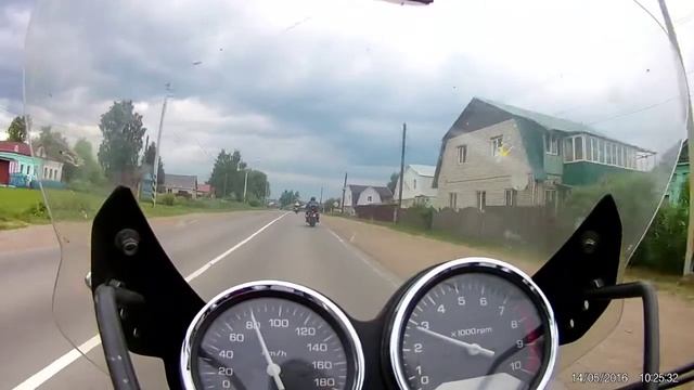 Honda X4 , загородная прогулка на Иксах смотреть онлайн