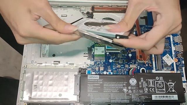Upgrade RAM dan SSD di Lenovo Ideapad 320-14ISK смотреть онлайн