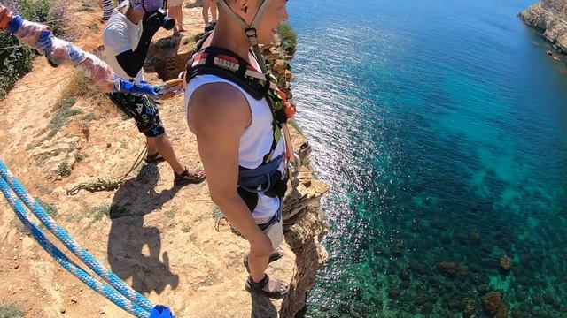 Рахматулин Денис Фиолент 62м 5 июня Прыжки с веревкой в Крыму смотреть онлайн