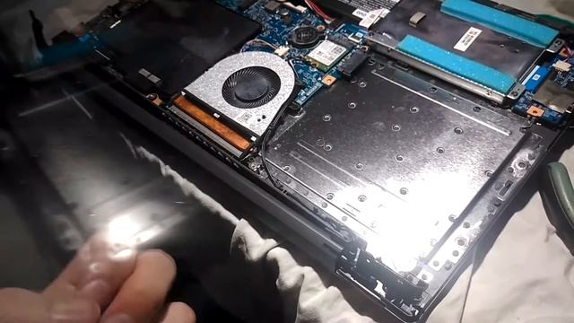 Ремонт корпуса Lenovo V130 смотреть онлайн