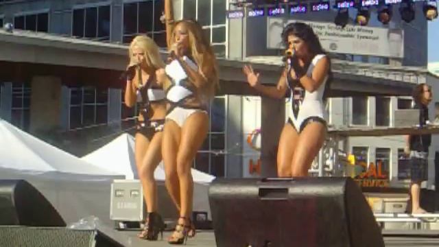 Girlicious Live at The Splash Bash in Toronto смотреть онлайн