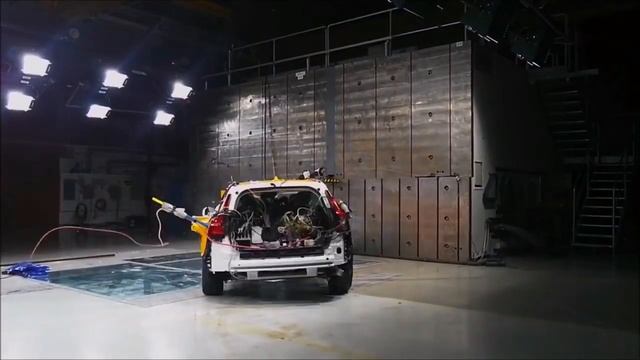 2019 Volvo V60 Crash Test смотреть онлайн