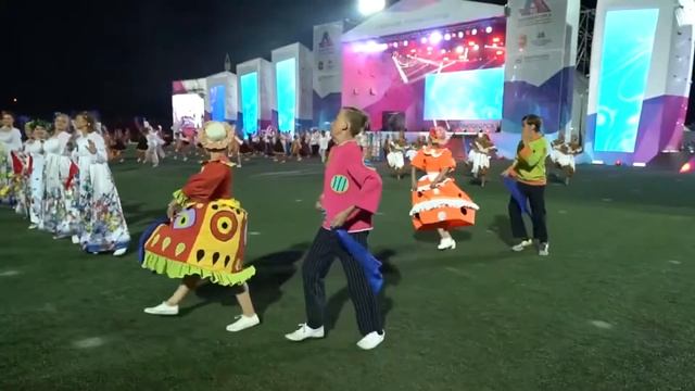 От Калининграда до Камчатки! 90 лет Магнитогорску! смотреть онлайн
