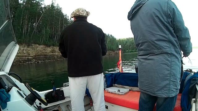 За щукой. Иркутское водохранилище 06.08.2016. Первая рыба. Часть 2..mp4 смотреть онлайн