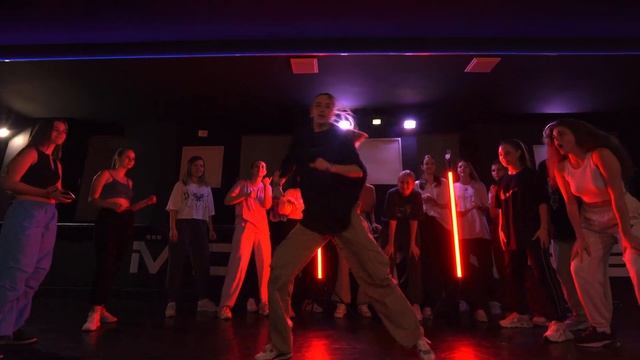 Нина Ромашова // Girly Hip-hop смотреть онлайн