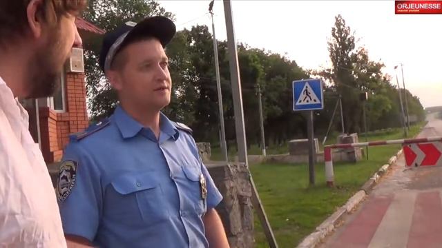 Полиция и конституционное право идти на Х смотреть онлайн