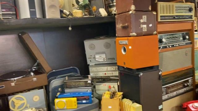 VHS Hunt - Moscow Geek Trip с VHSCulture (блошиный рынок "Ретро") смотреть онлайн