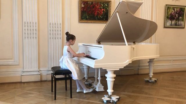 Ниханкина Злата, 8 лет. И.Бах - Мал. прелюдия ре минор, В.Гиллок "Серенада", К.Черни - Этюд#6 т.2 смотреть онлайн