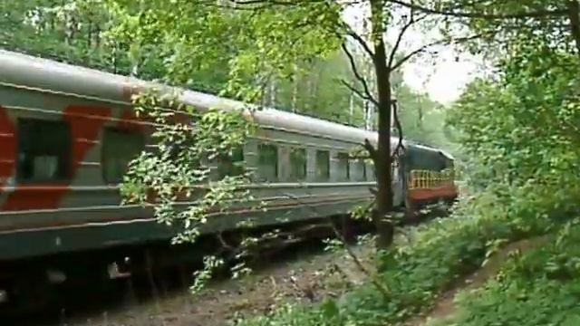 [Не моё видео] Тепловоз ЧМЭ3-4341 с одним вагоном смотреть онлайн