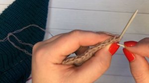 Как поднять петли по горловине без дырочек ?Поднимаем петли по пройме легко и просто